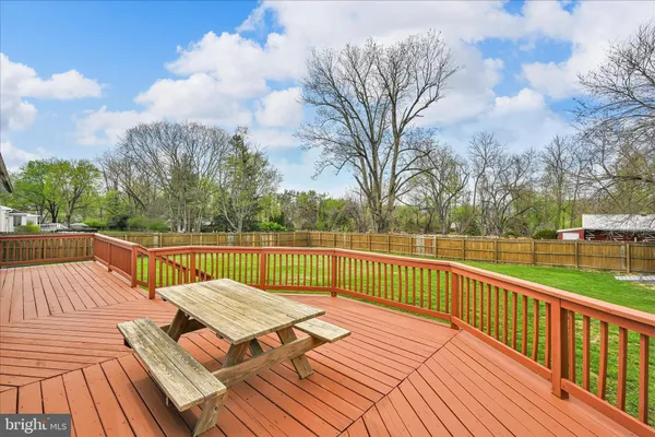 $319,900 | 4330 Pinewood Lane, York, PA 17402