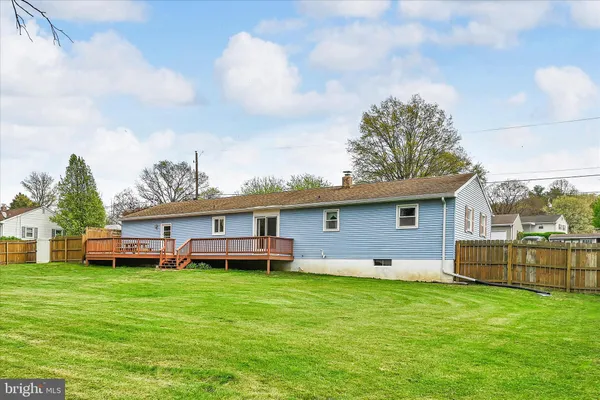 $319,900 | 4330 Pinewood Lane, York, PA 17402