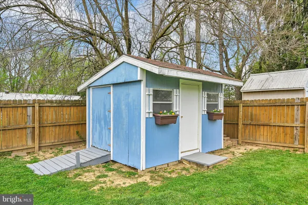 $319,900 | 4330 Pinewood Lane, York, PA 17402