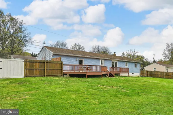 $319,900 | 4330 Pinewood Lane, York, PA 17402