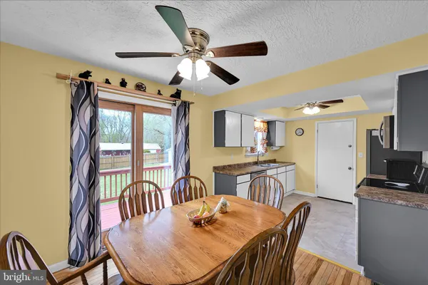 $319,900 | 4330 Pinewood Lane, York, PA 17402