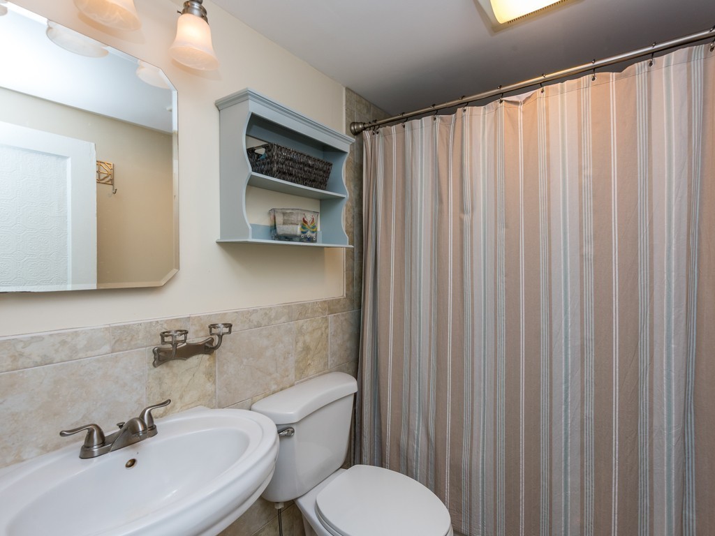 5 Grassmere Road Boston, MA 02136 - Photo 8 of 30 Gallery Image 8
