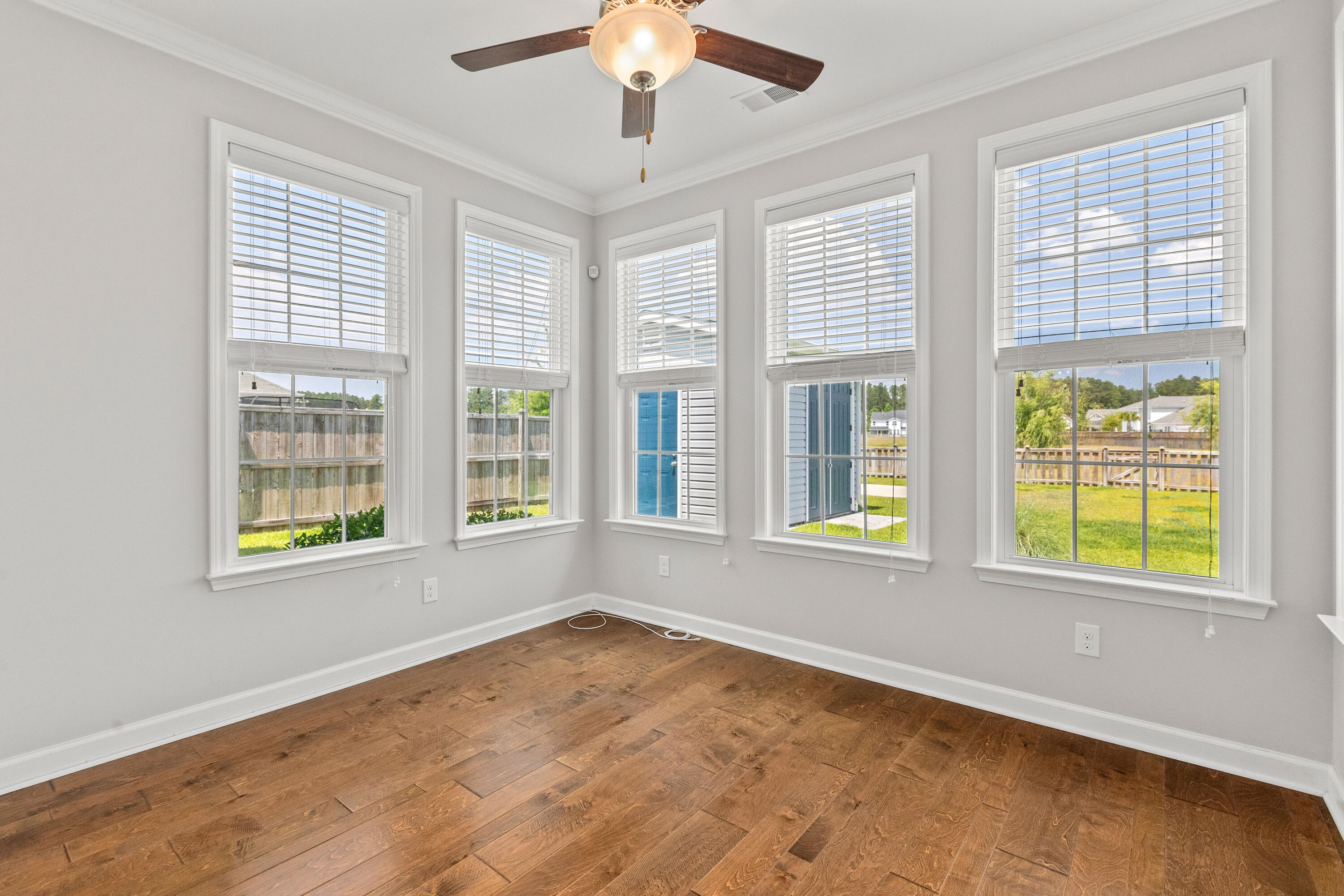 242 Saxony Loop Summerville, SC 29486 - Photo 16 of 44 242SaxonyLoop-CasaVerdeMediaLLC24