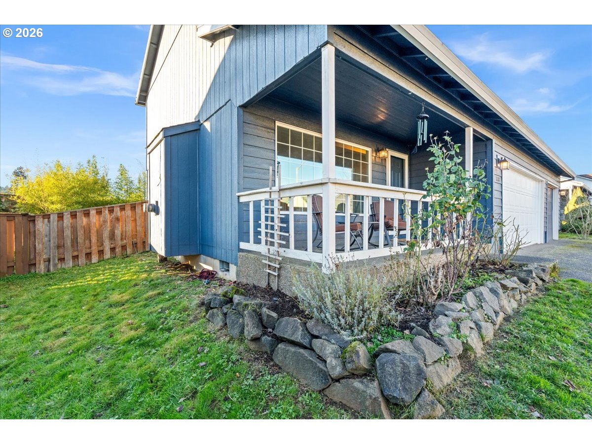 1086 Southwest Ivory Loop Gresham, OR 97080 - Photo 32 of 38 Gallery Image 32
