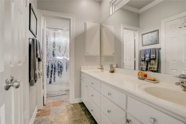 $11,000 | 4806 Wedgewood Drive, Bellaire, TX 77401