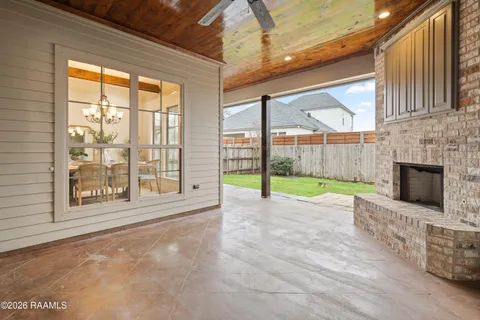 $390,000 | 306 Flora Springs, Broussard, LA 70592