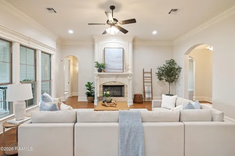 $390,000 | 306 Flora Springs, Broussard, LA 70592