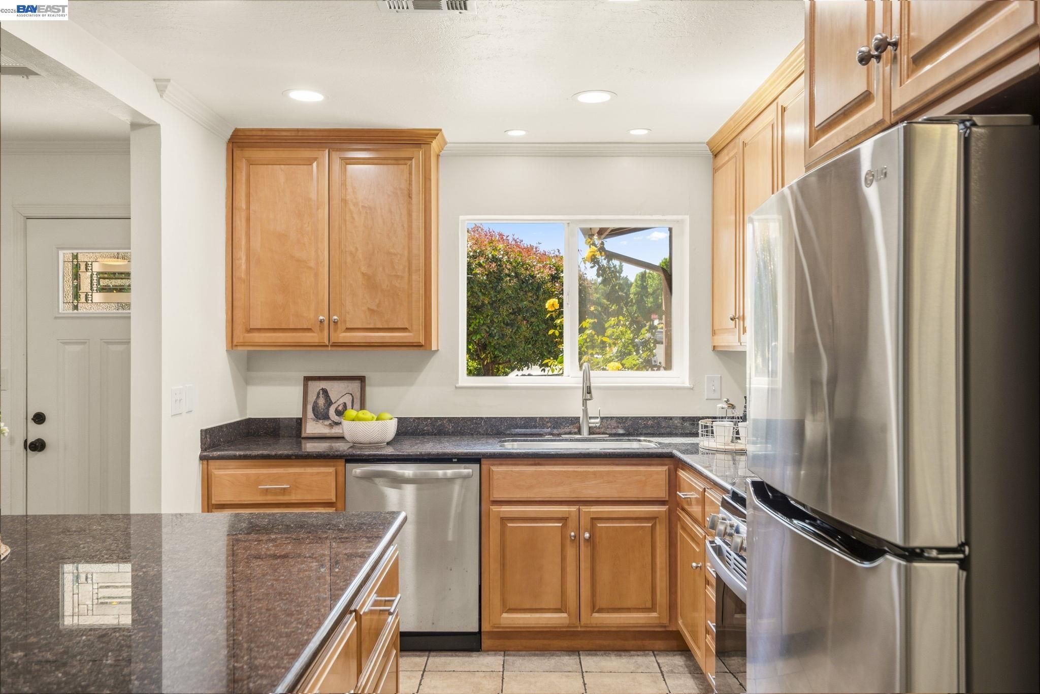 38 Kings Court Bay Point, CA 94565 - Photo 13 of 60