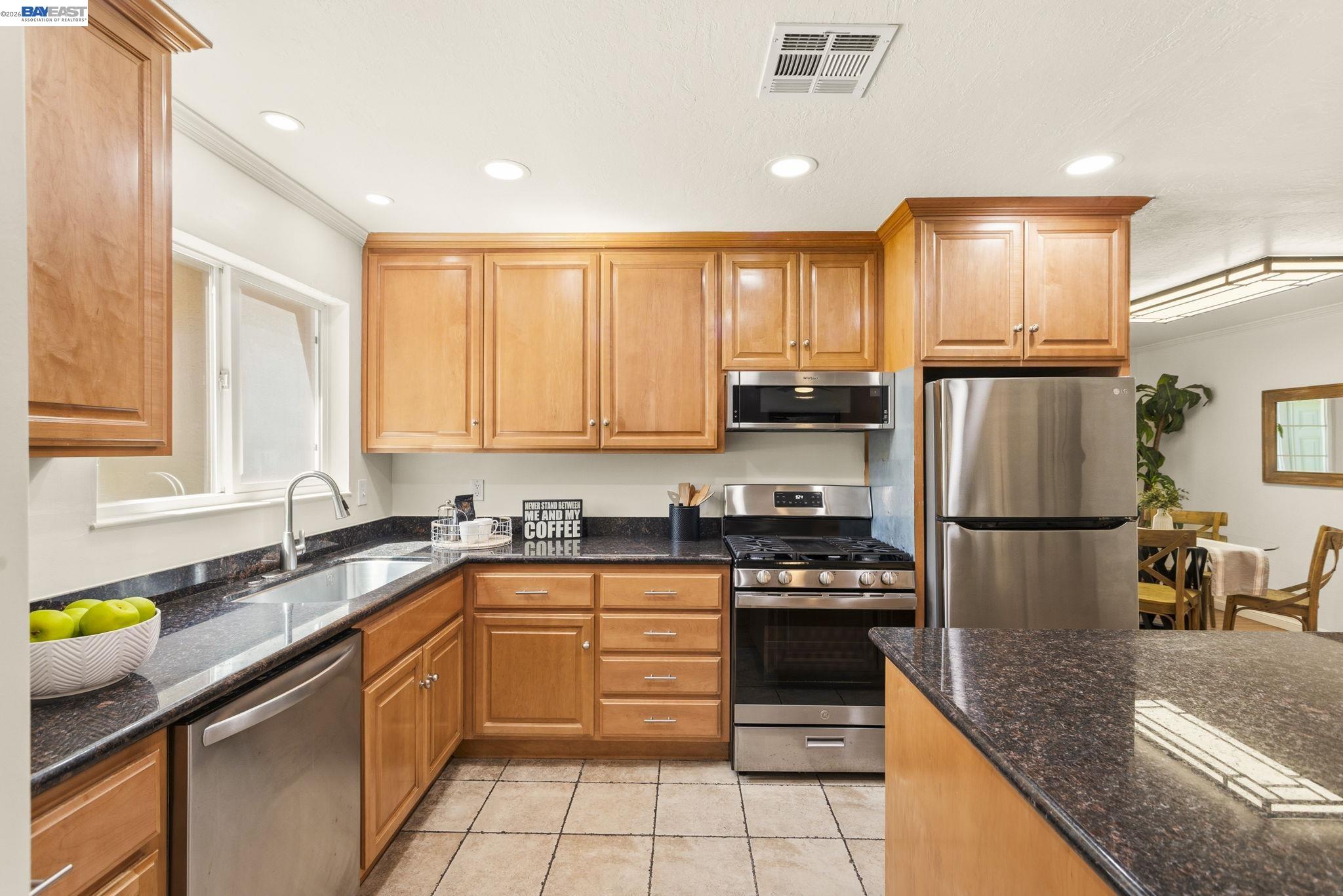 38 Kings Court Bay Point, CA 94565 - Photo 14 of 60