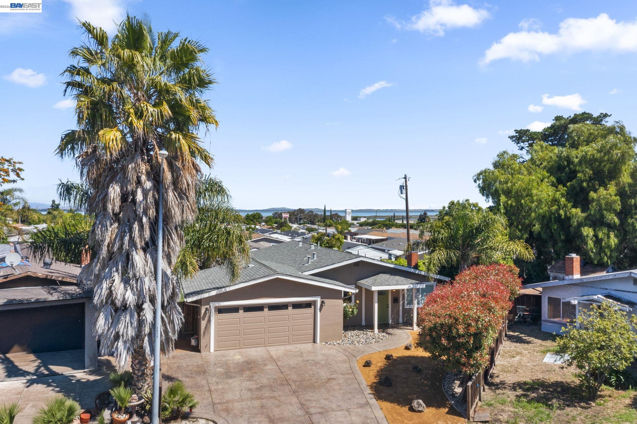 38 Kings Court Bay Point, CA 94565 - Photo 2 of 60