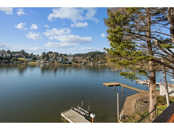 $1,299,000 | 3403 Northeast Johns Loop, Neotsu, OR 97364