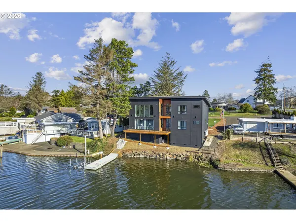 $1,299,000 | 3403 Northeast Johns Loop, Neotsu, OR 97364