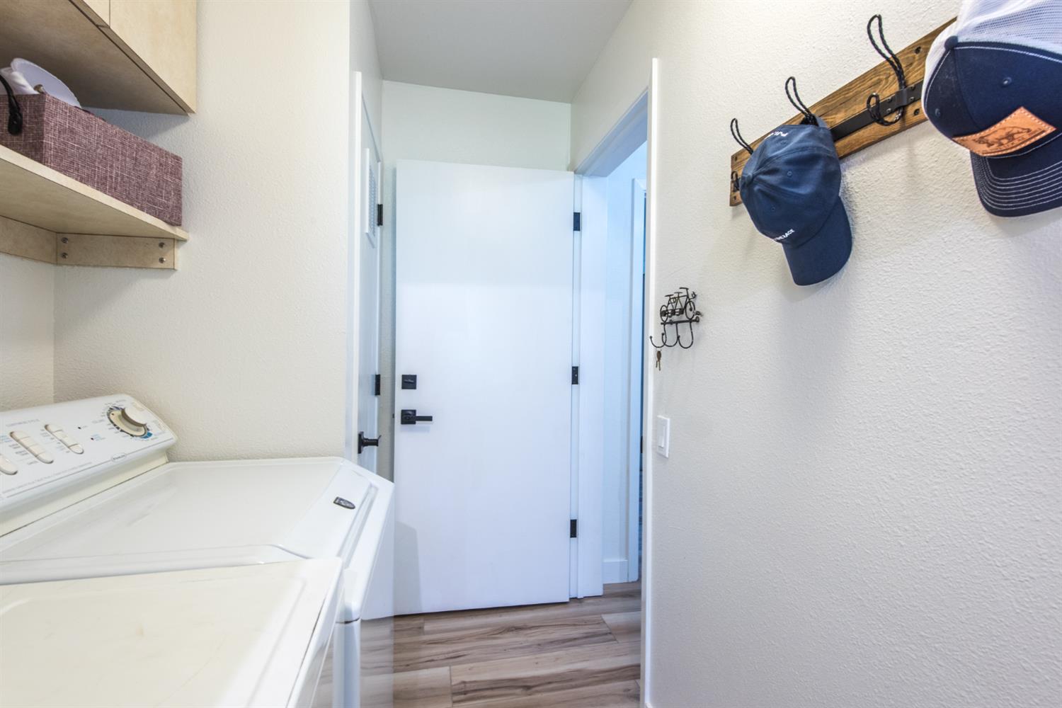 15046 Leiter Way Grass Valley, CA 95949 - Photo 15 of 43 a room with a washer and dryer