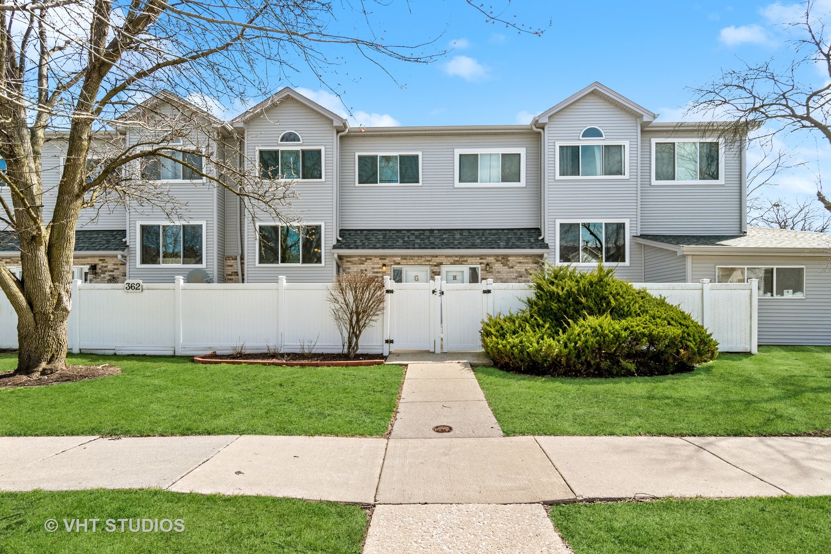 362 Park Ridge Lane, Unit G, Aurora, IL 60504 Compass