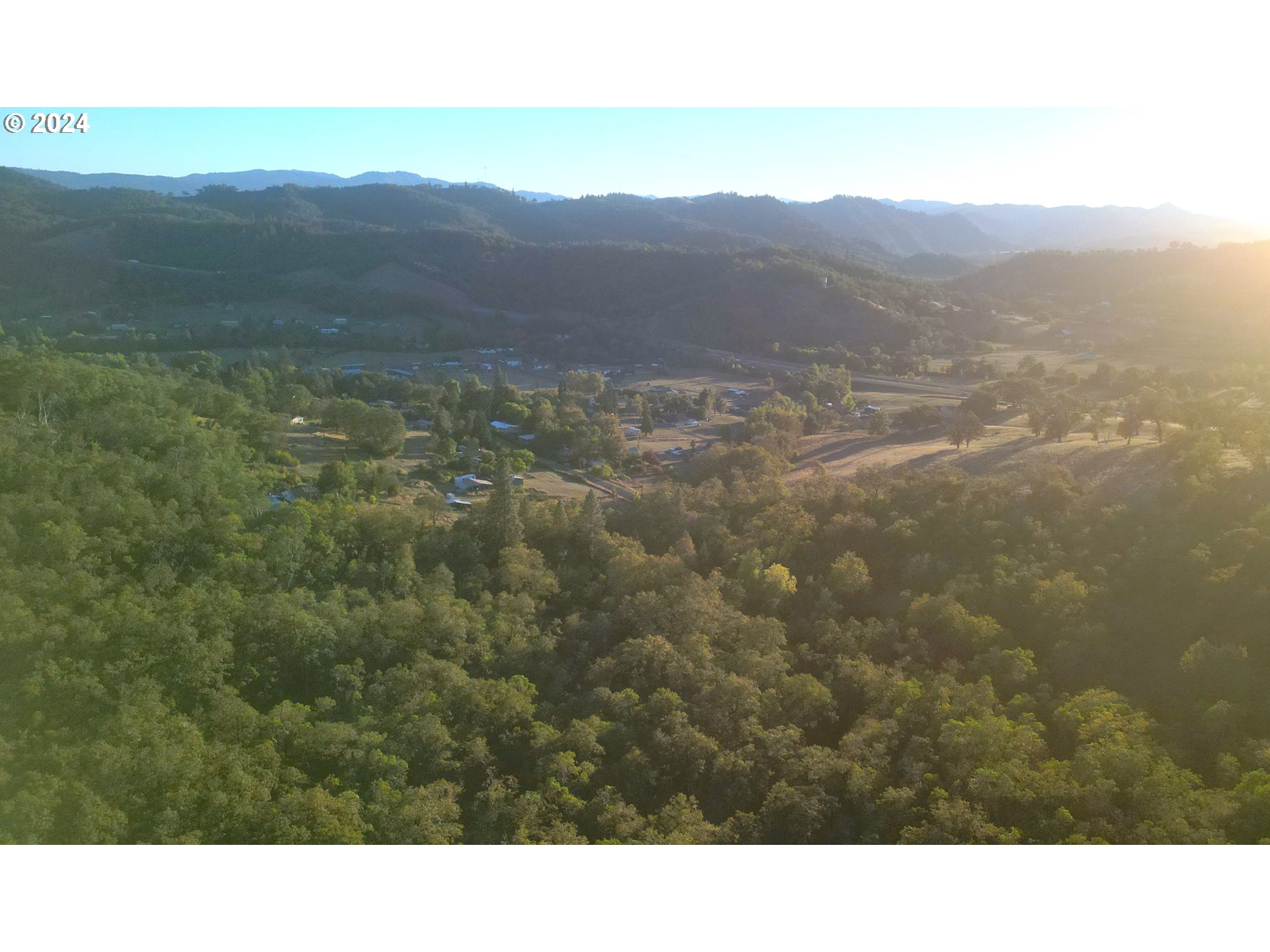 Roberts Creek Road Roseburg, OR 97470 - Photo 10 of 23 Gallery Image 10