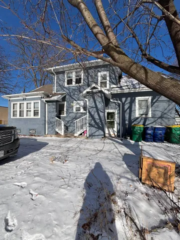 $299,900 | 539 South Clay Street, Green Bay, WI 54301