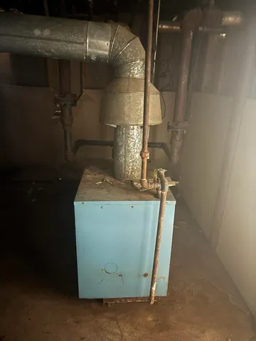 $299,900 | 539 South Clay Street, Green Bay, WI 54301