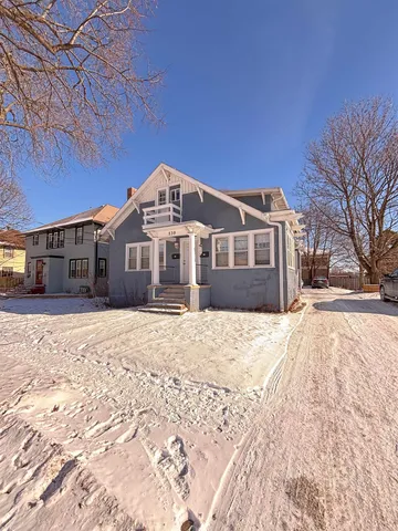 $299,900 | 539 South Clay Street, Green Bay, WI 54301