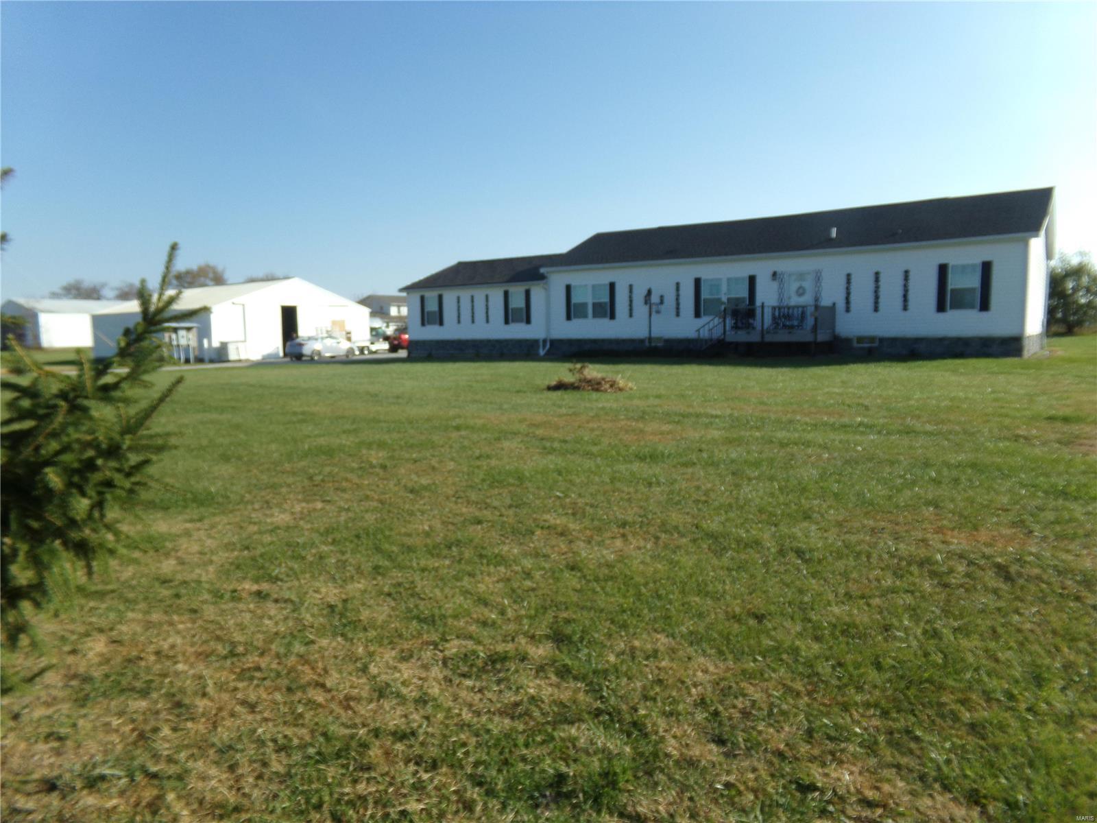 13724 Meffert Road Pocahontas, IL 62275 - Photo 1 of 36