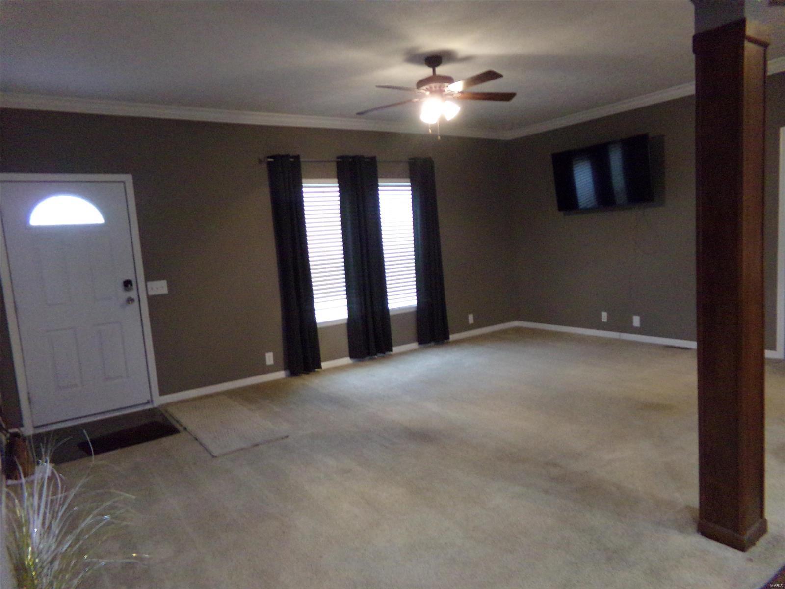 13724 Meffert Road Pocahontas, IL 62275 - Photo 4 of 36