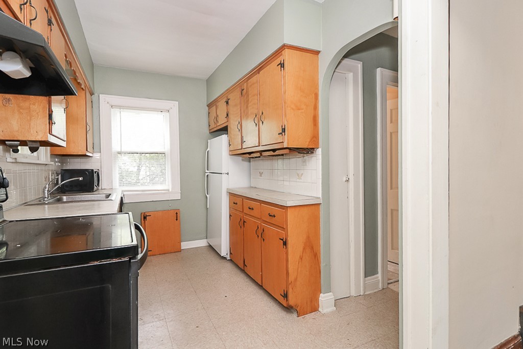 1175 Pomona Road Cleveland Heights, OH 44121 - Photo 10 of 34