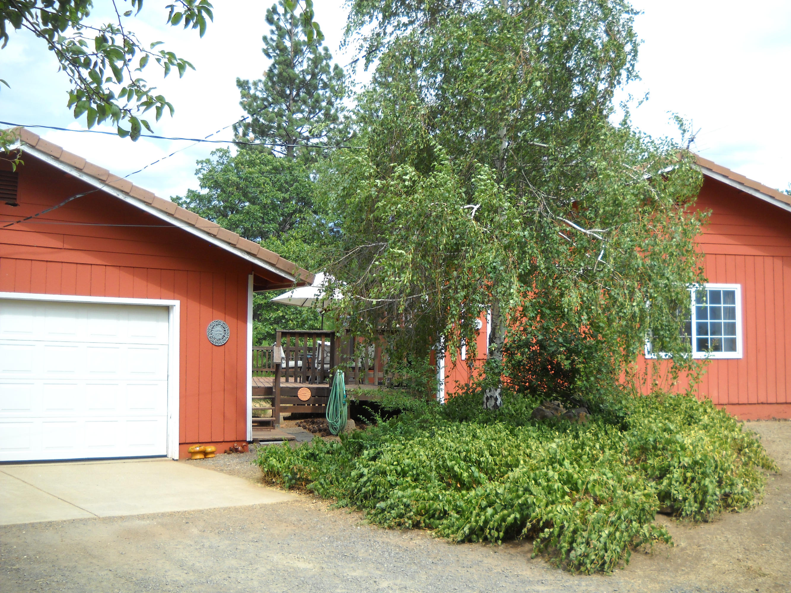 30191 Frisby Road Round Mountain, CA 96084 - Photo 20 of 33 Garage, deck, and house