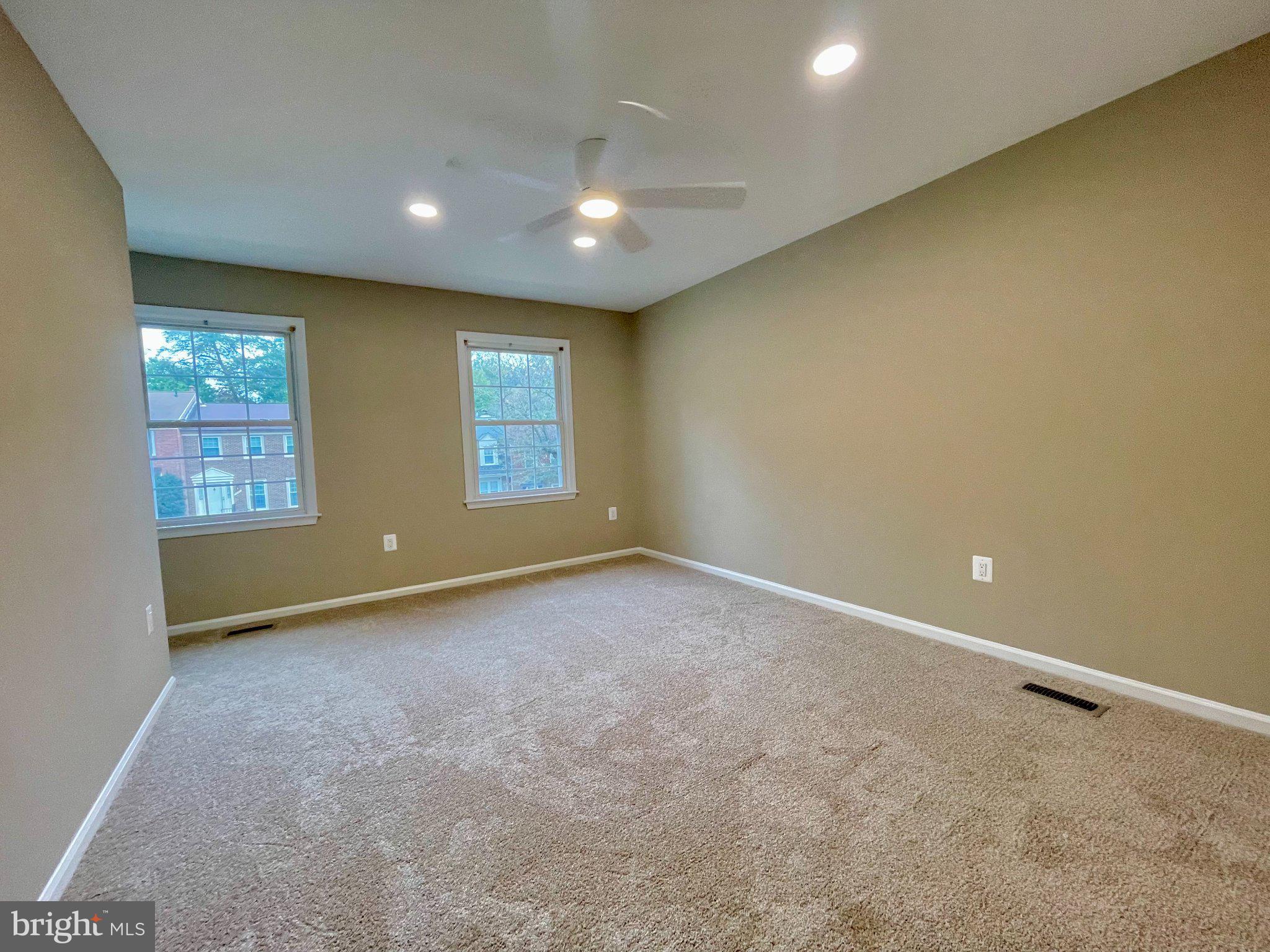 7925 Forest Path Way Springfield, VA 22153 - Photo 16 of 27 Primary with great recessed and natural lighting