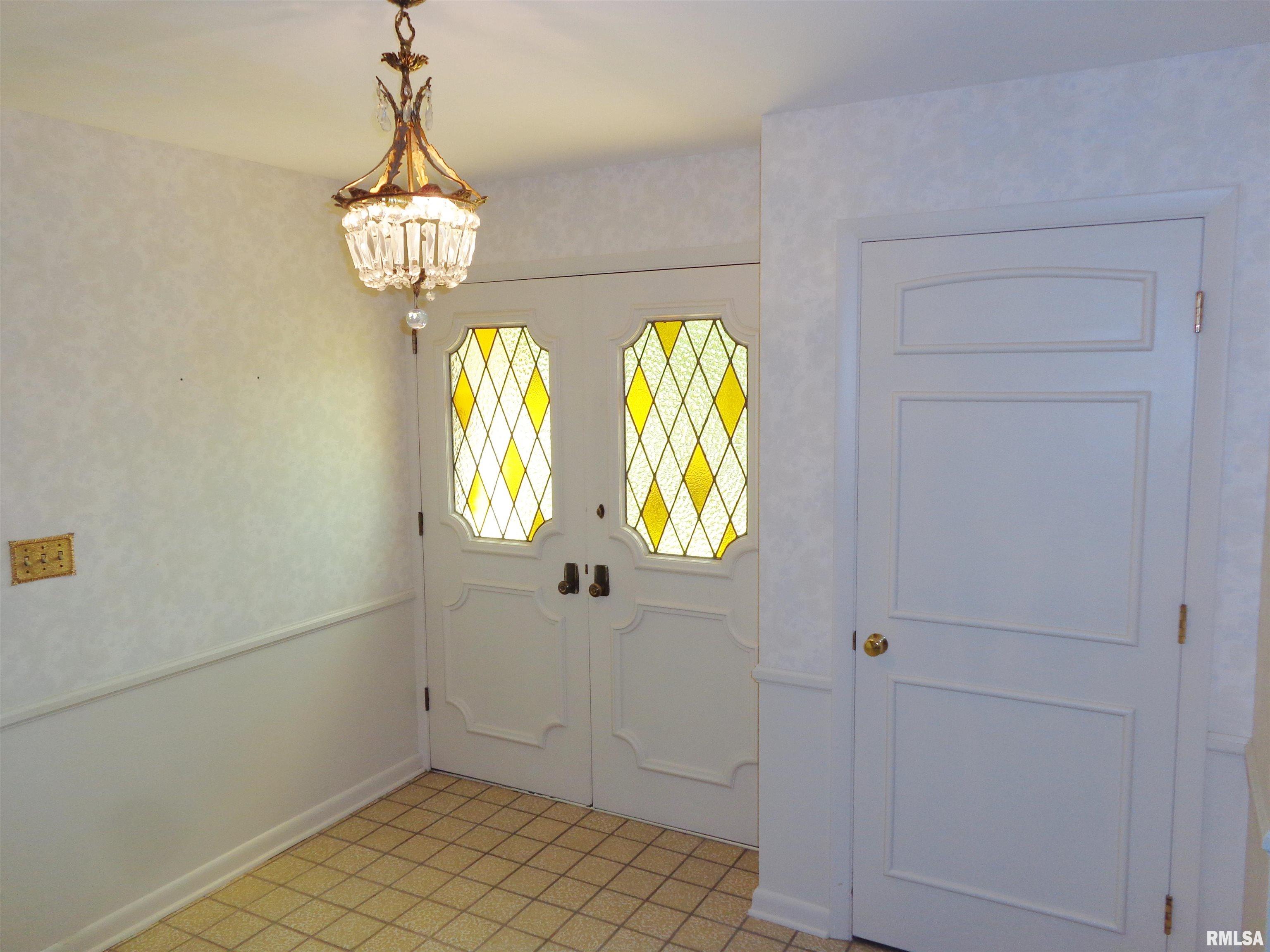 511 West Northgate Road Peoria, IL 61614 - Photo 13 of 53 Gallery Image 13