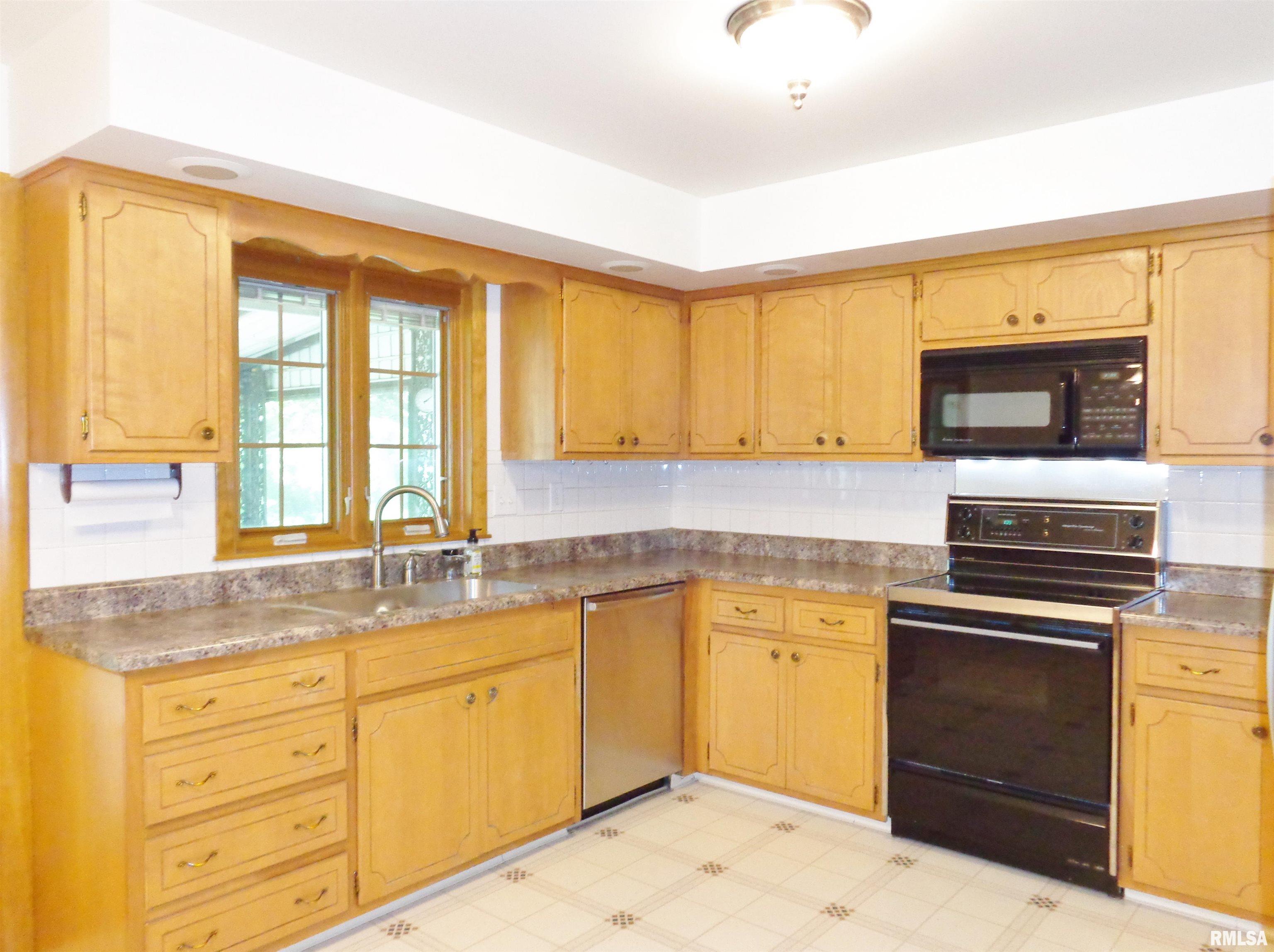 511 West Northgate Road Peoria, IL 61614 - Photo 24 of 53 Gallery Image 24