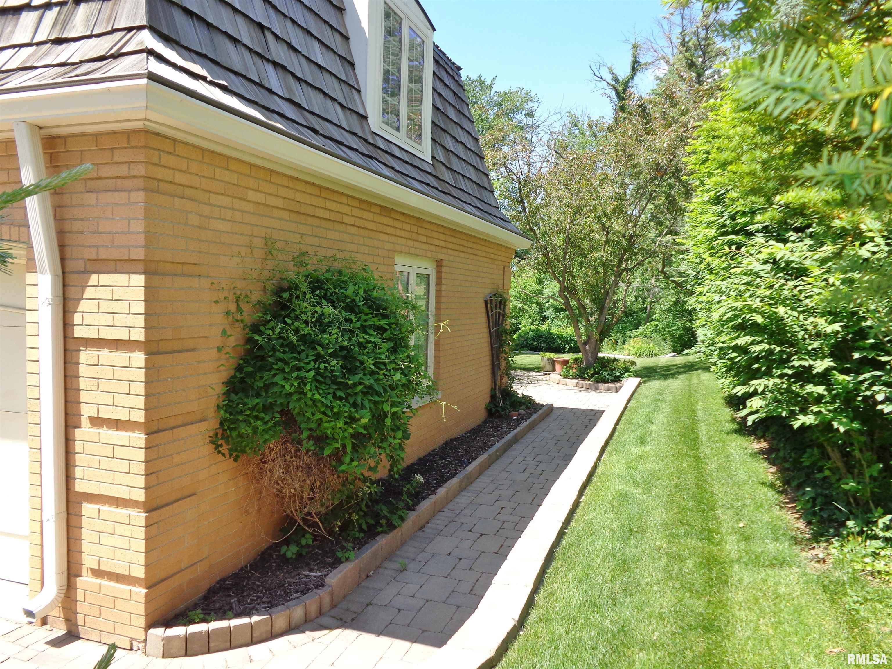 511 West Northgate Road Peoria, IL 61614 - Photo 5 of 53 Gallery Image 5