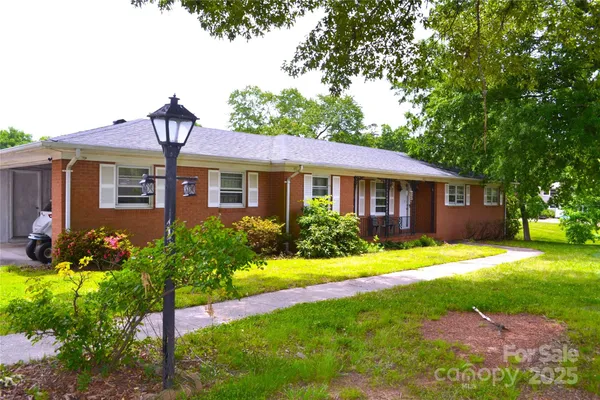 $268,000 | 405 Wesley Heights Drive, Albemarle, NC 28001