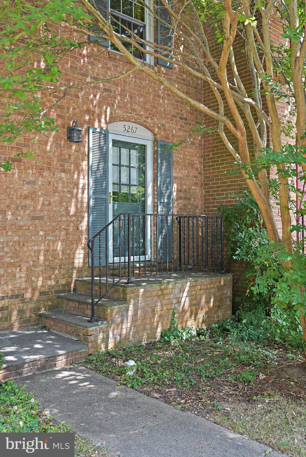 5267 Leestone Court Springfield, VA 22151 - Photo 2 of 30