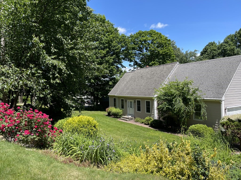 96 Peterson Road Palmer, MA 01069 - Photo 1 of 34 Gallery Image 1