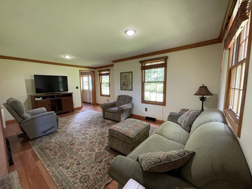 96 Peterson Road Palmer, MA 01069 - Photo 27 of 34 Gallery Image 27