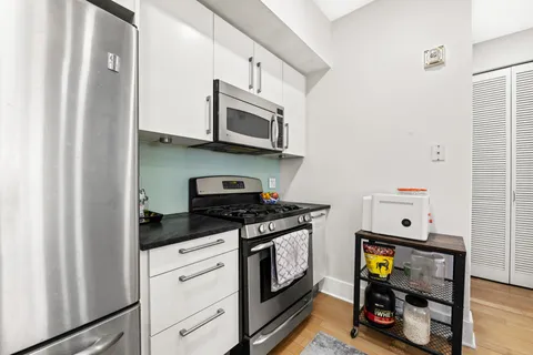 $495,000 | 4 Beacon Way, Unit 414, Jersey City, NJ 07304