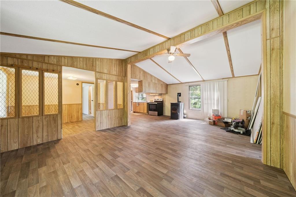 154 Thompson Road Torrance, PA 15779 - Photo 7 of 29
