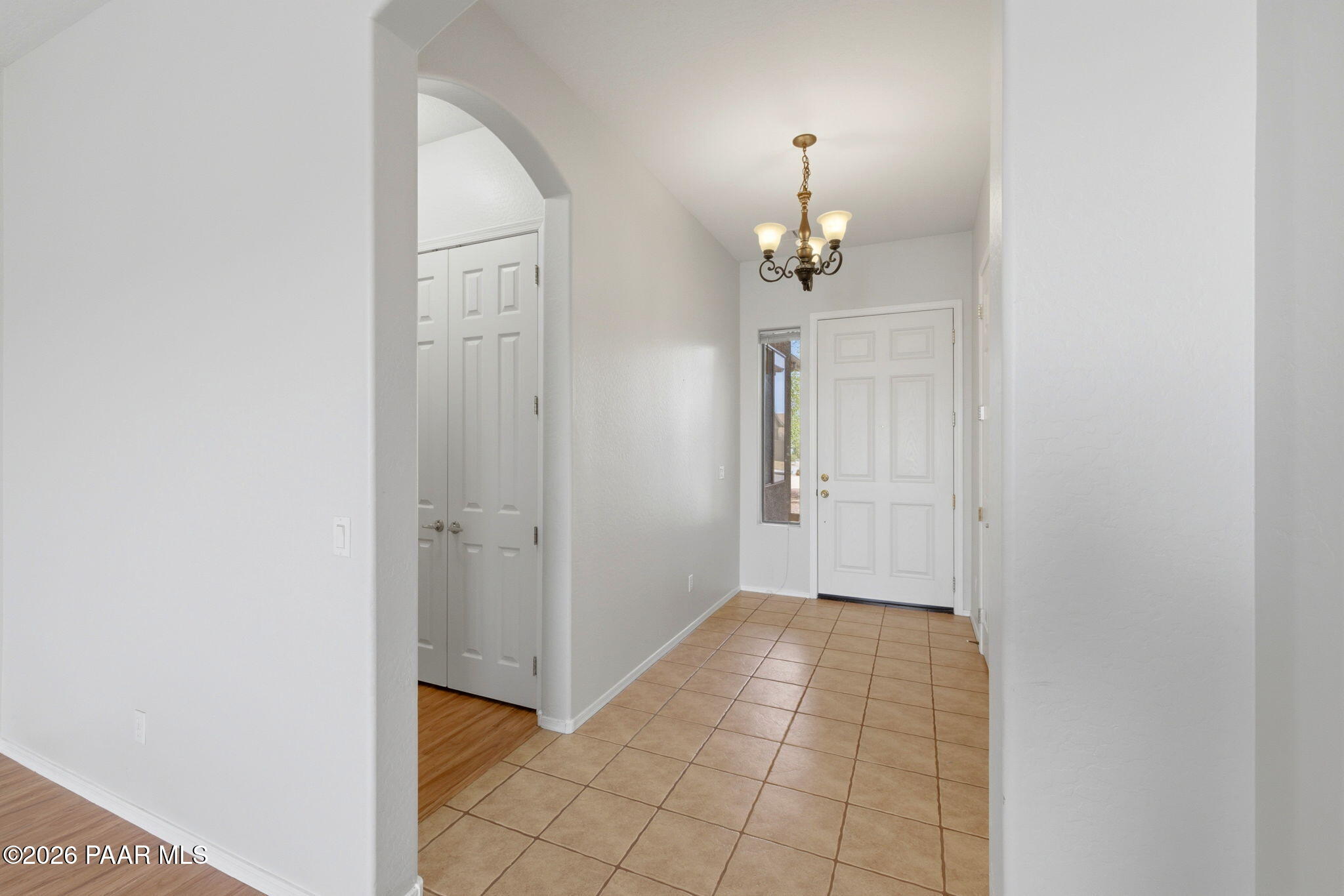 6355 East Kelmore Road Prescott Valley, AZ 86314 - Photo 18 of 47 20-Foryer (1)