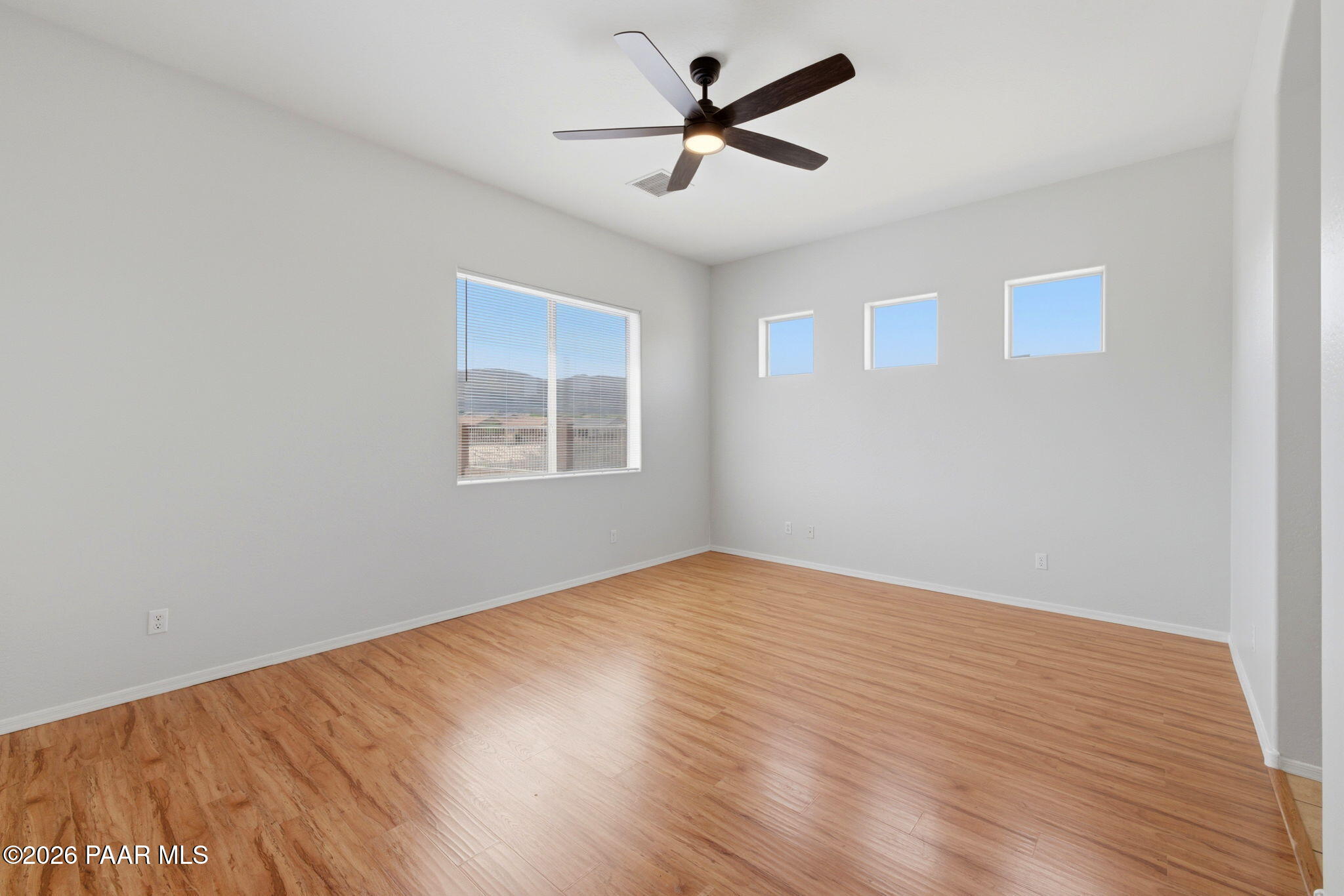 6355 East Kelmore Road Prescott Valley, AZ 86314 - Photo 20 of 47 22-Primary Bedroom (1)