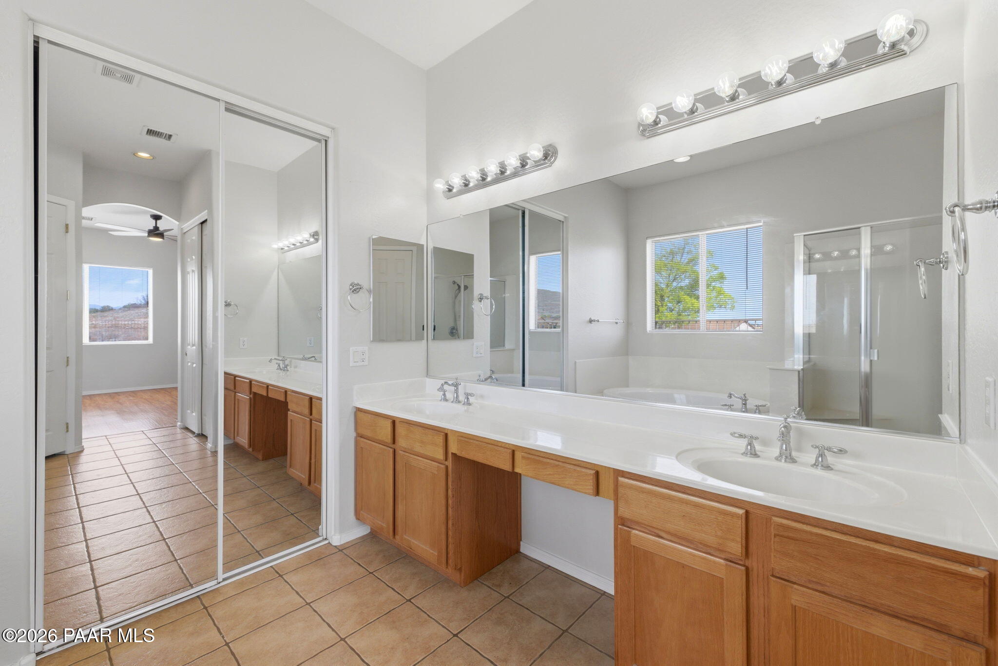 6355 East Kelmore Road Prescott Valley, AZ 86314 - Photo 23 of 47 25-Primary Bathroom (2)