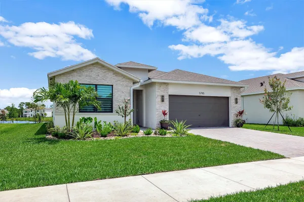 $4,500 | 5795 Southeast Sky Blue Circle, Stuart, FL 34997