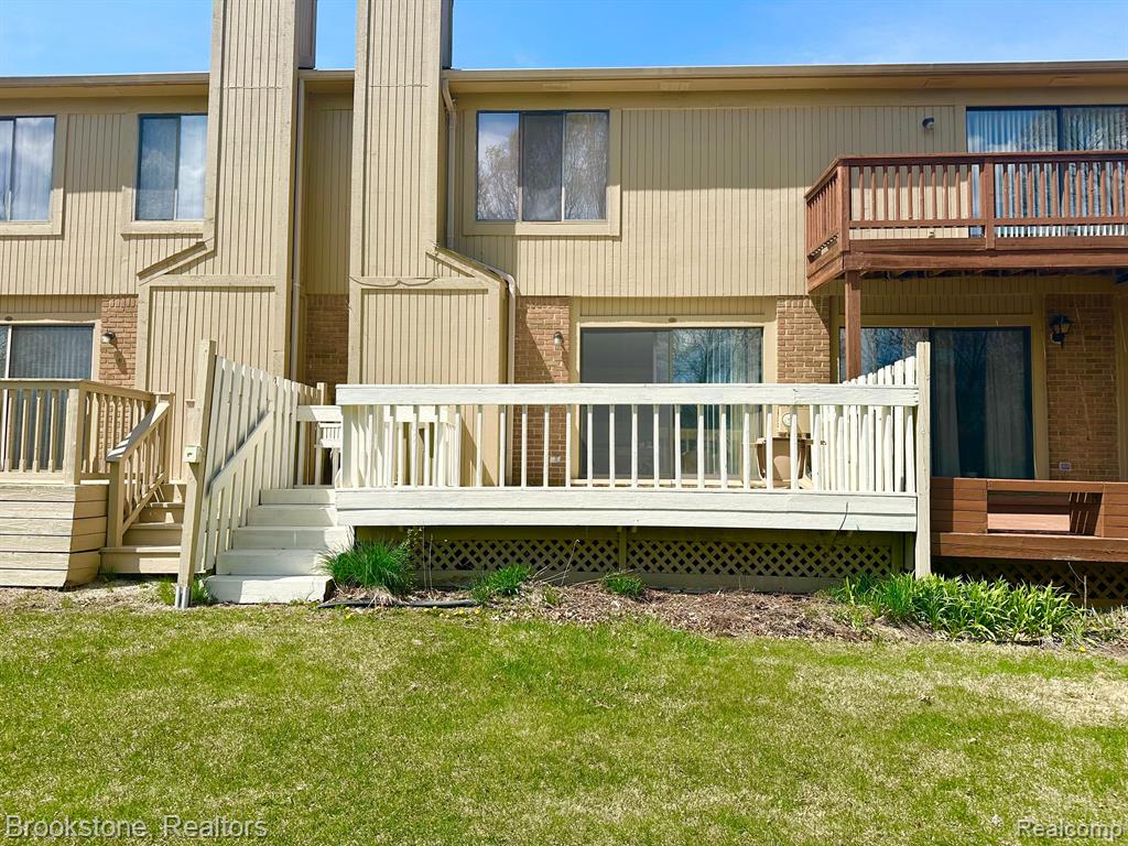 632 Tennyson Rochester Hills, MI 48307 - Photo 3 of 34
