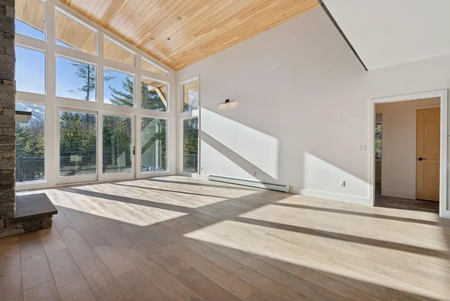 $2,400,000 | 24 Patriots Drive, Newry, ME 04261