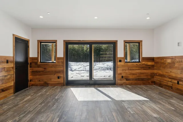 $2,400,000 | 24 Patriots Drive, Newry, ME 04261