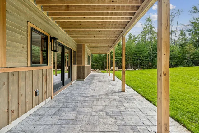 $2,400,000 | 24 Patriots Drive, Newry, ME 04261