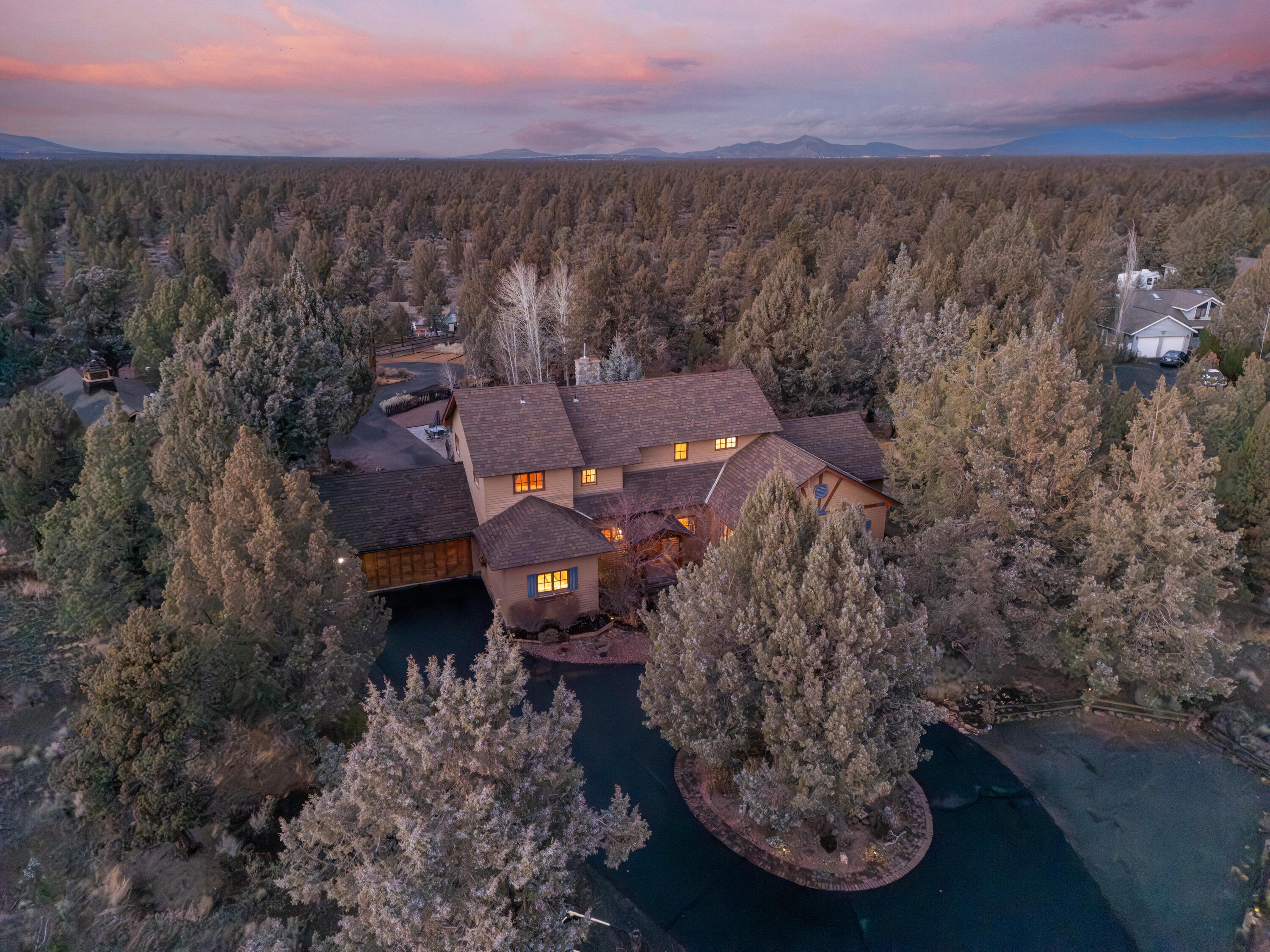 64742 Sylvan Loop Bend, OR 97701 - Photo 4 of 50 00ab
