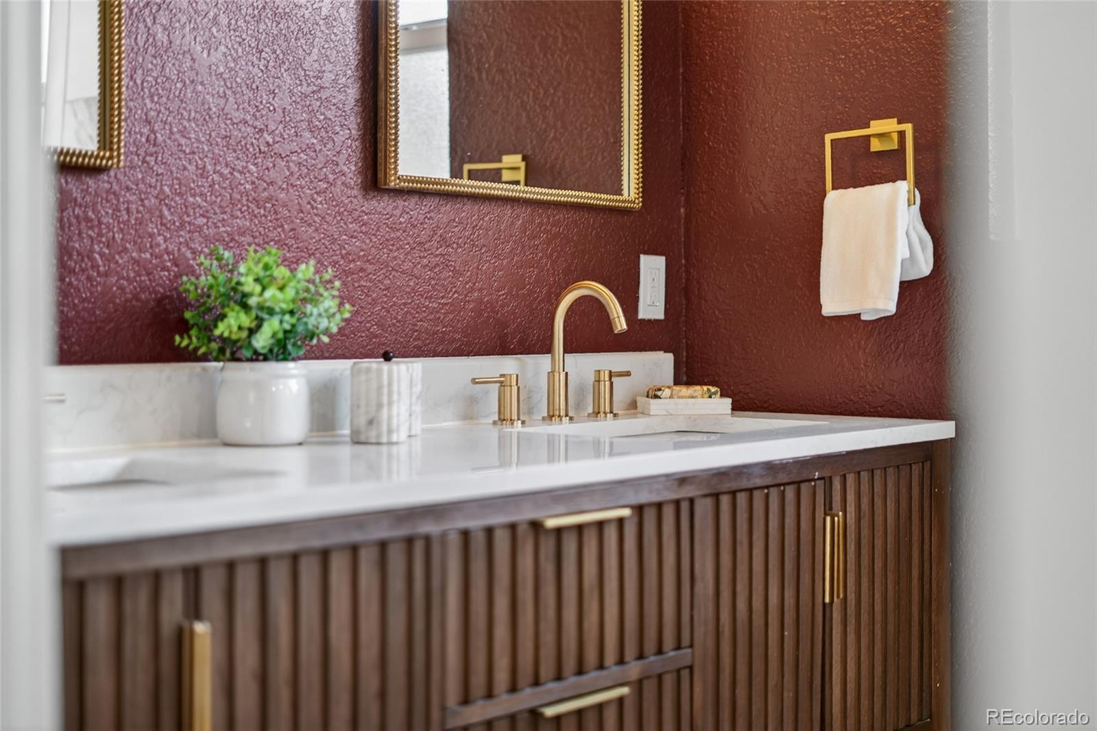 583 South Oneida Way Denver, CO 80224 - Photo 15 of 29