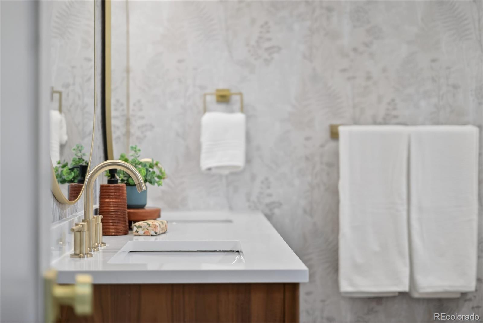 583 South Oneida Way Denver, CO 80224 - Photo 19 of 29