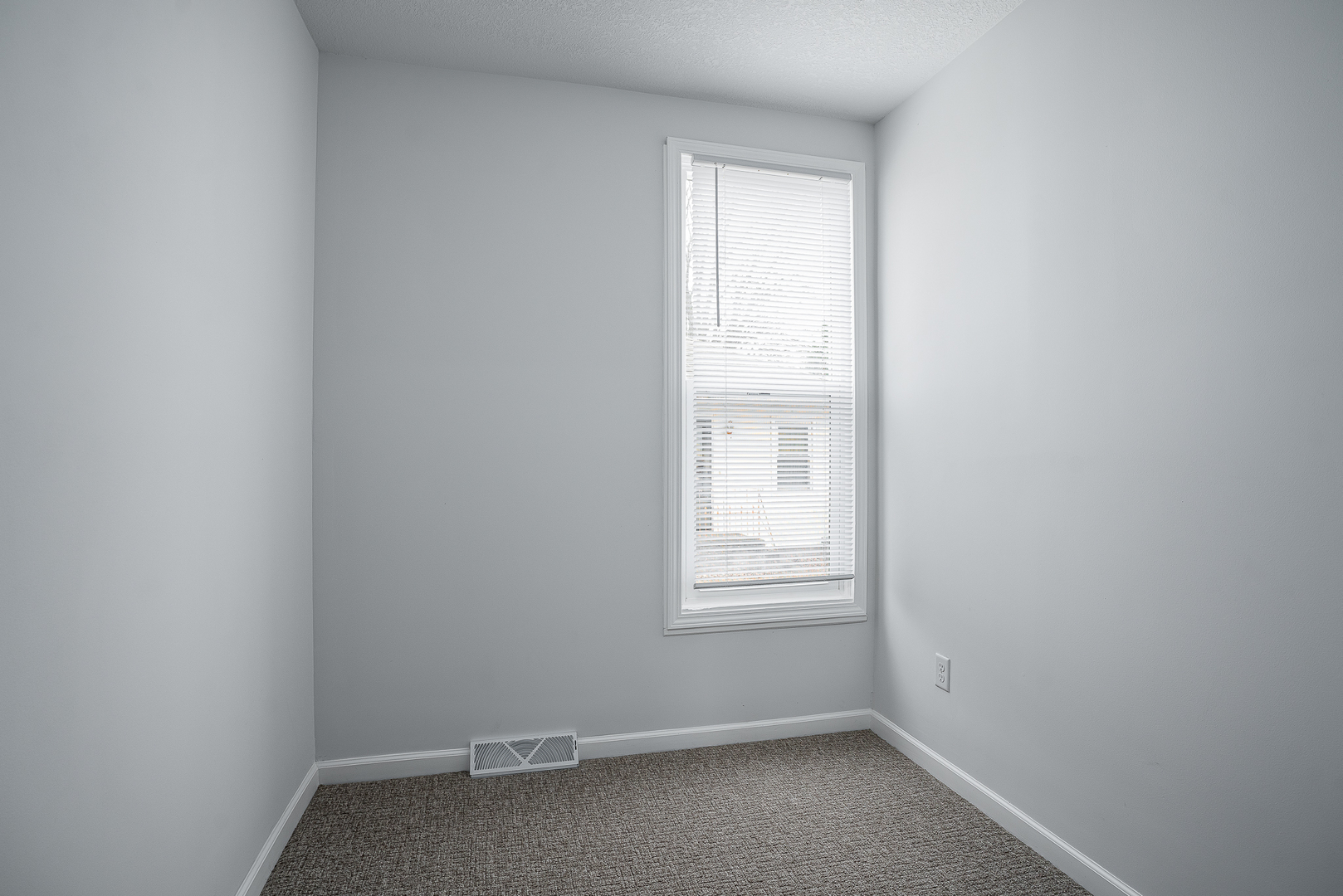 1695 Highway 67 Preemption, IL 61276 - Photo 15 of 23