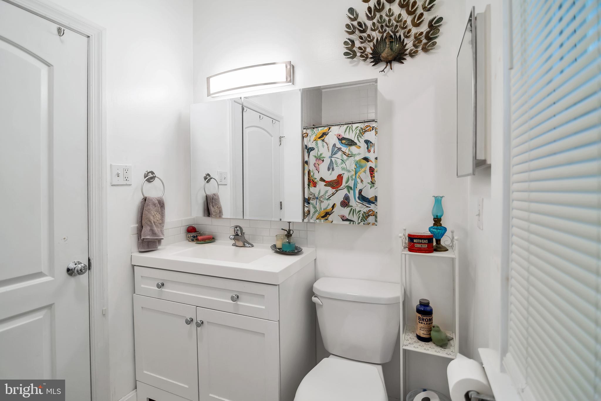 6328 Frederick Road Baltimore, MD 21228 - Photo 13 of 64