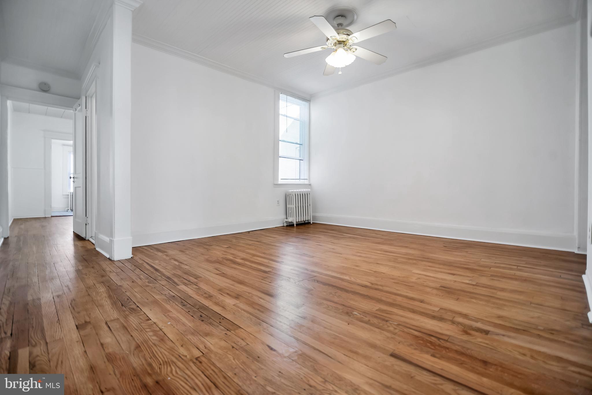 6328 Frederick Road Baltimore, MD 21228 - Photo 38 of 64 Apt 2 Living Room